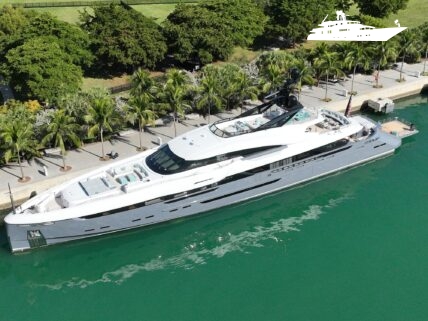 Aerial Photo of Utopia 4, the Loren Ridinger’s Mega Yacht where Jamie Foxx, Fat joe and Friends Party for New Year’s Eve. 01 Jan 2023 Pictured: Utopia 4. Photo credit: MEGA TheMegaAgency.com +1 888 505 6342 (Mega Agency TagID: MEGA929675_001.jpg) [Photo via Mega Agency]